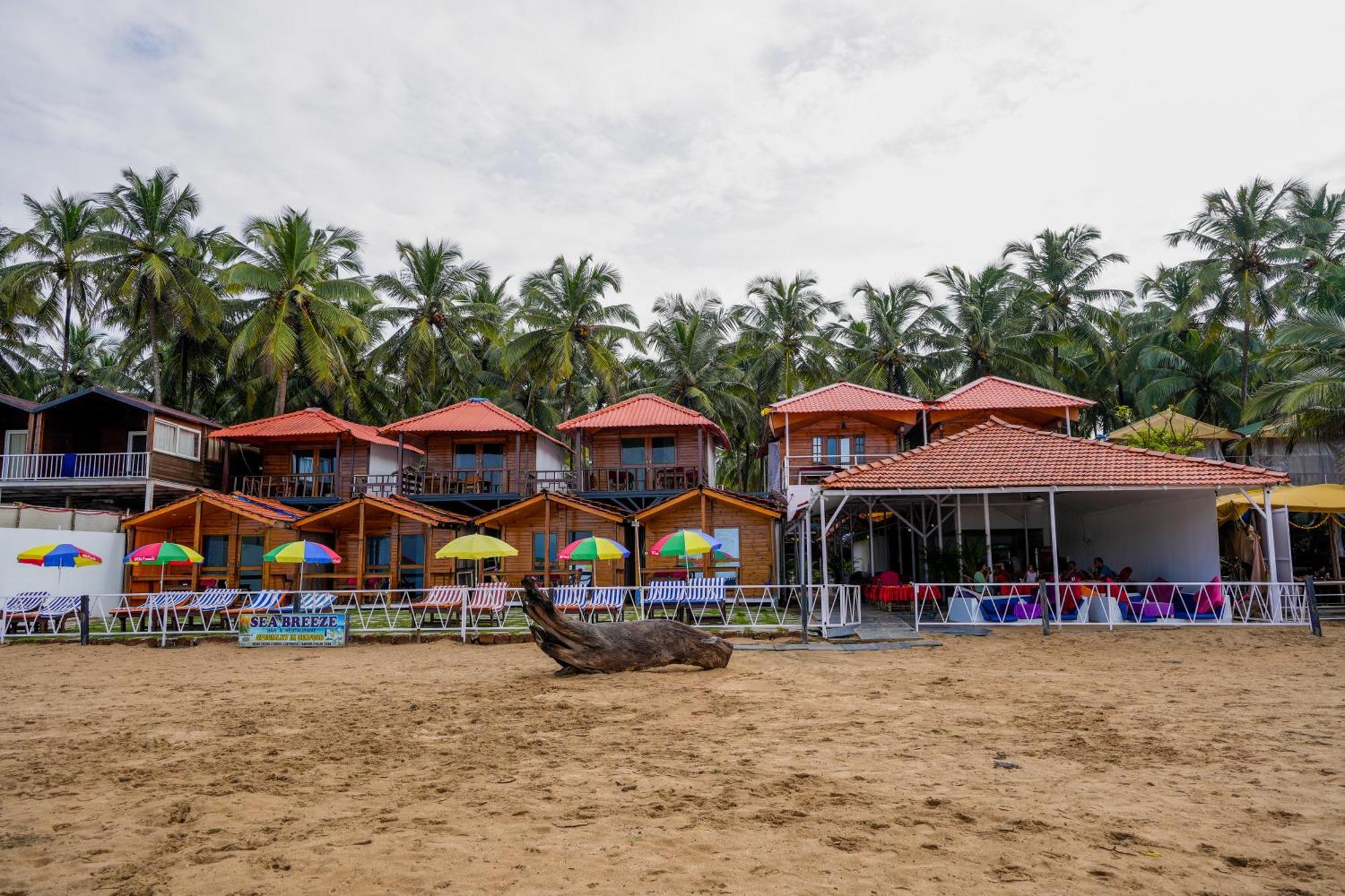 Om Sai Beach Resort Агонда Екстериор снимка
